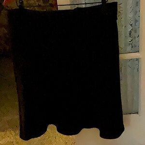 BLUSHE IMPRESSIONS BLACK FLARE SKIRT, WITH A TWIST! SIZE 16